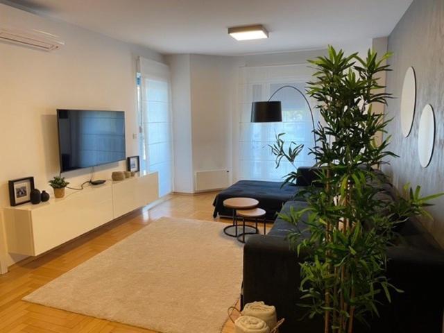 Apartment Lungomare Pula Ngoại thất bức ảnh